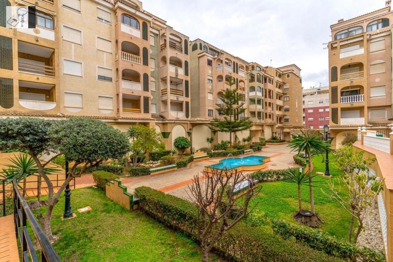 Apartment To Rent In Costa Blanca Torrevieja Kültér fotó